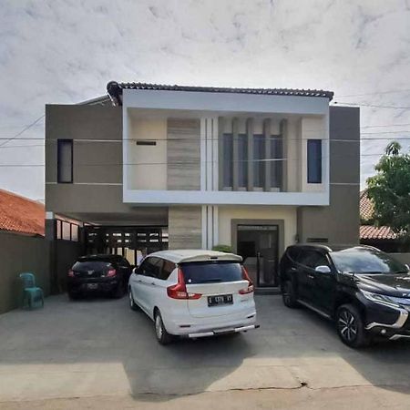 Jatiwangi Syariah Guest House Mitra Reddoorz Majalengka Eksteriør billede